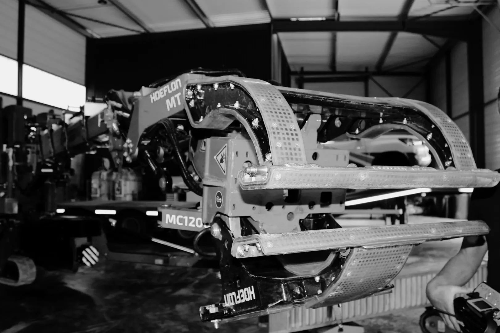 Illustration du projet web réalisé par KANO, mettant en scène une minigrue de levage représentant l'activité de l'entreprise.